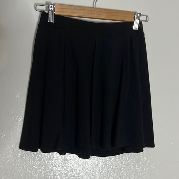 Dresses & Skirts - 🌼 5 for $15 🌼 Black Shirt